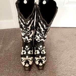 Corral vintage cowboy boots